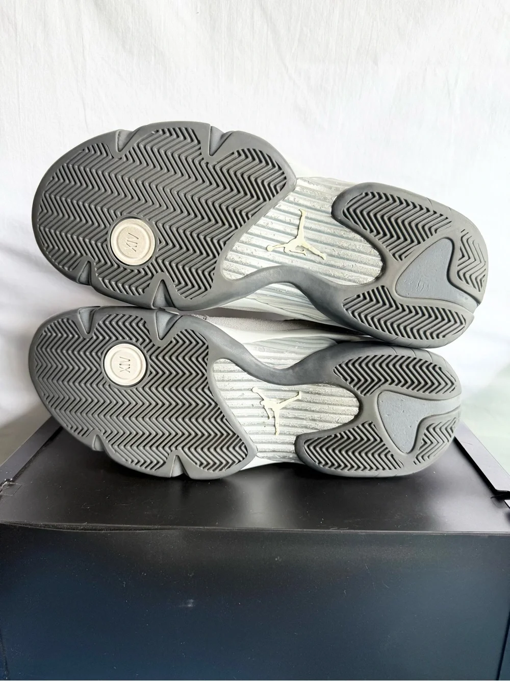 AUTHENTIC Jordan 14 Retro Flint Grey size 10 FJ3460-012 2024 PRE-OWNED